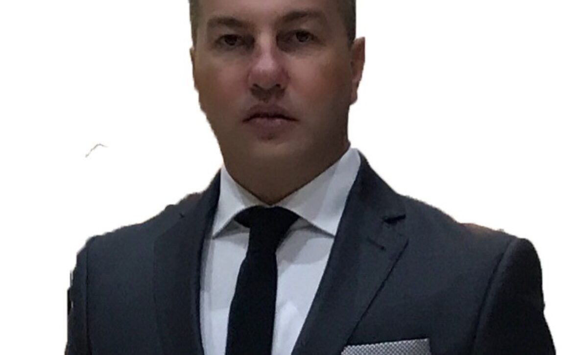 Cardas Daniel Constantinedit